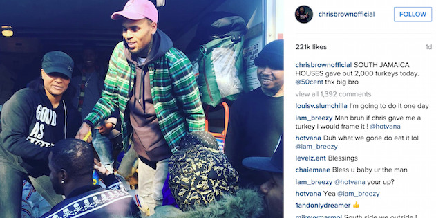 Chris Brown Hands Out 2,000 Thanksgiving Turkeys In South Queens